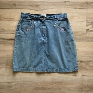 Vintage Christopher & Banks Light Blue Denim Skirt Floral Embroidered Pockets
